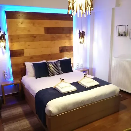 Apartmán Rest On The Pedestrian Street Kalavryta Exteriér fotografie