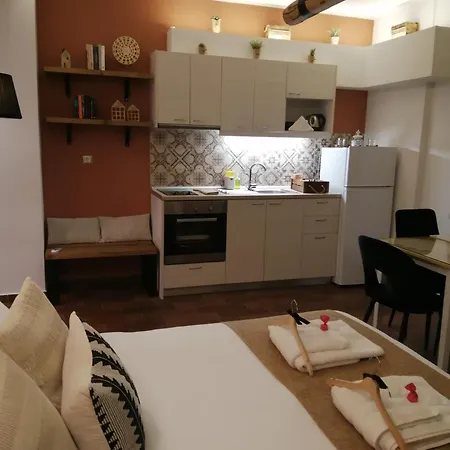 Apartmán Rest On The Pedestrian Street Kalavryta Exteriér fotografie