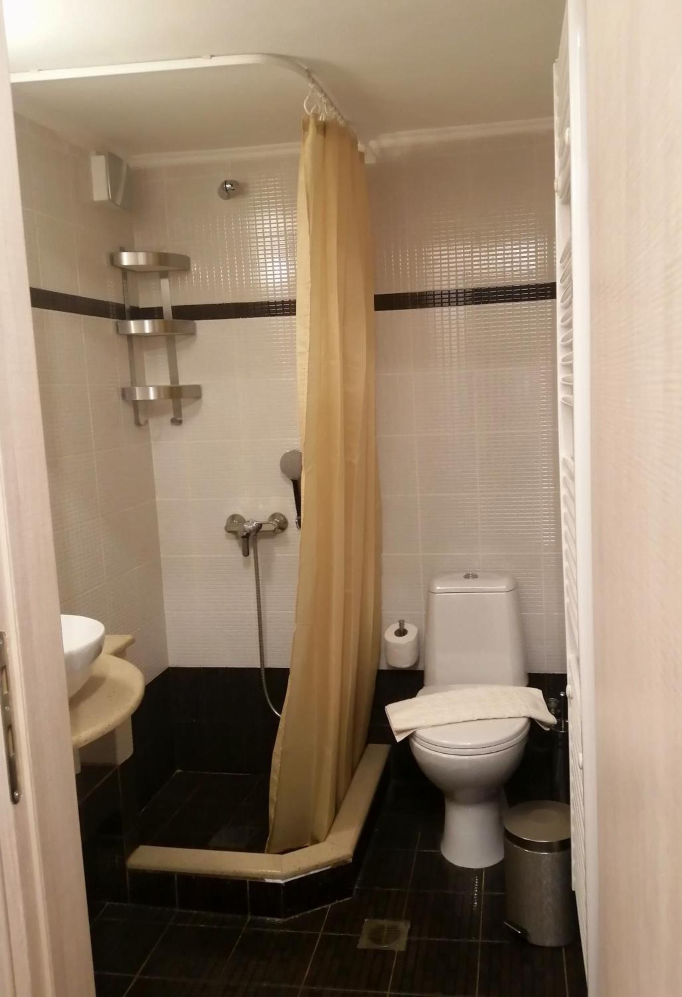 Rest On The Pedestrian Street Apartment Kalavryta